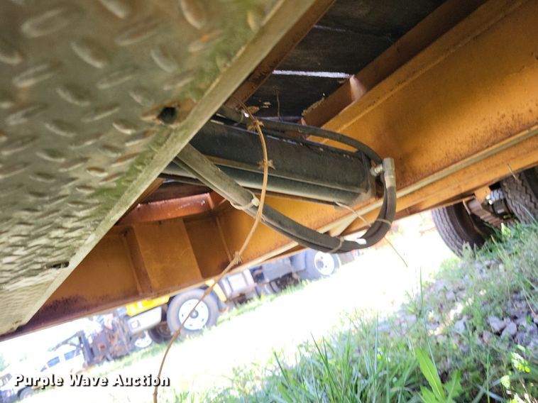 image for item DP5276 2005 Econoline MP1226PP  tilt deck equipment trailer