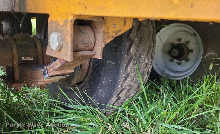 image for item DP5276 2005 Econoline MP1226PP  tilt deck equipment trailer