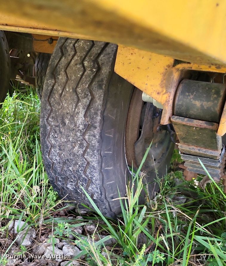 image for item DP5276 2005 Econoline MP1226PP  tilt deck equipment trailer