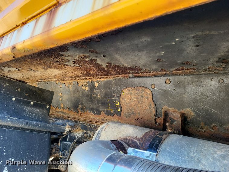 image for item DP5277 2004 Sterling L-Line  dump truck