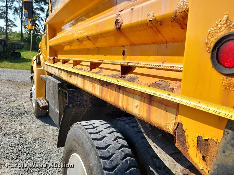 image for item DP5277 2004 Sterling L-Line  dump truck