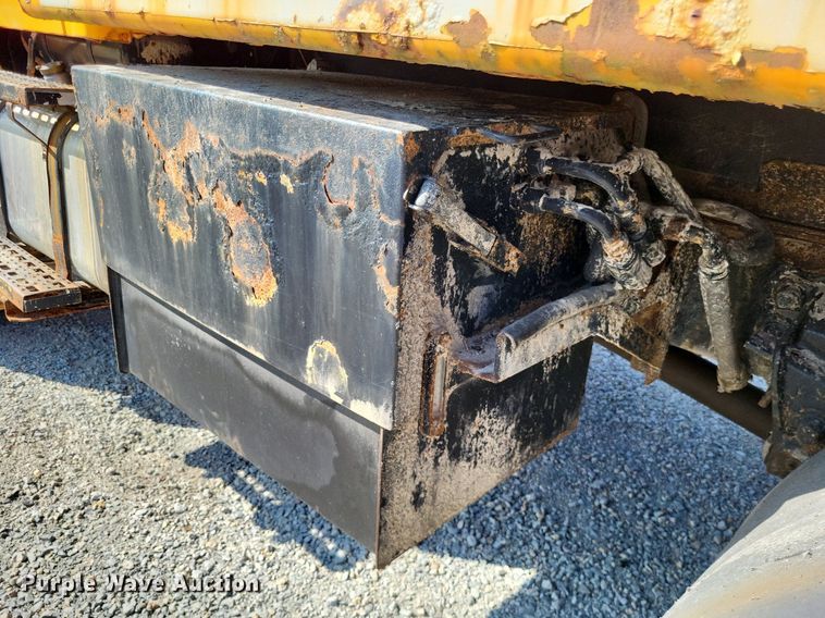 image for item DP5277 2004 Sterling L-Line  dump truck