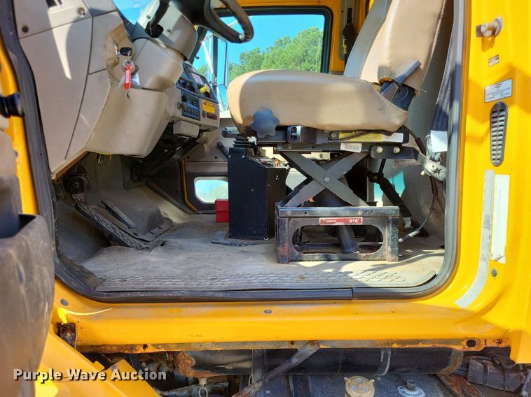 image for item DP5277 2004 Sterling L-Line  dump truck