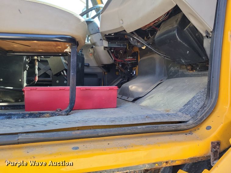 image for item DP5277 2004 Sterling L-Line  dump truck