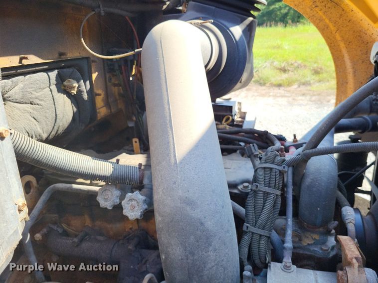 image for item DP5277 2004 Sterling L-Line  dump truck