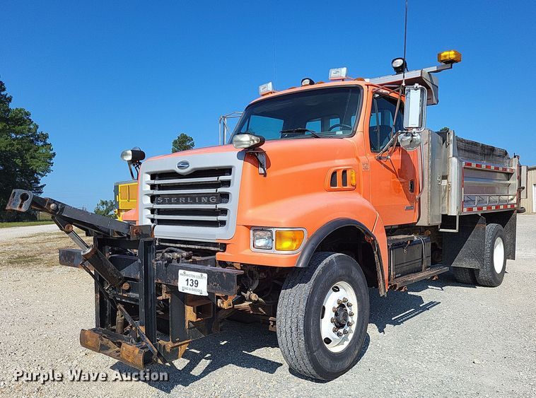 image for item DP5278 2003 Sterling L9500  dump truck