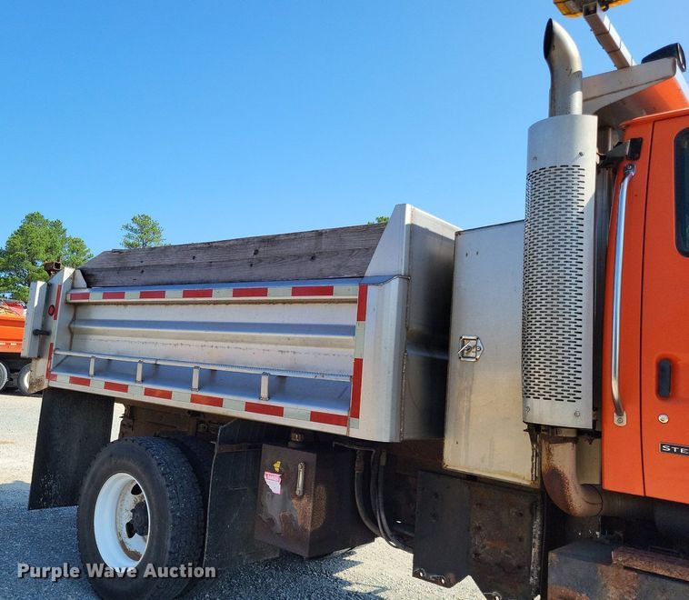 image for item DP5278 2003 Sterling L9500  dump truck