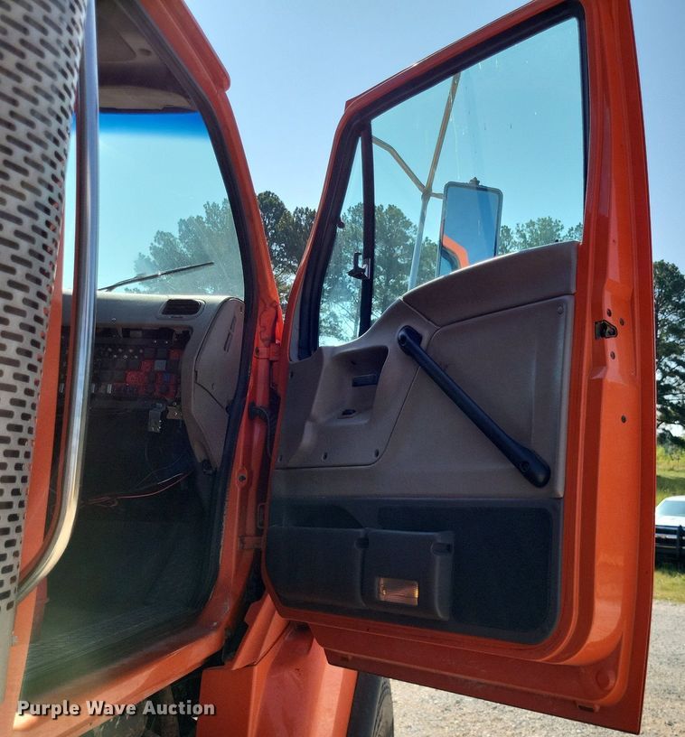 image for item DP5278 2003 Sterling L9500  dump truck