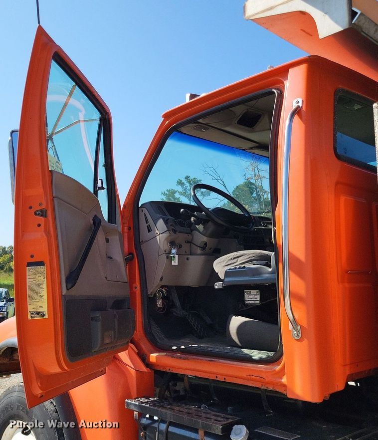 image for item DP5278 2003 Sterling L9500  dump truck