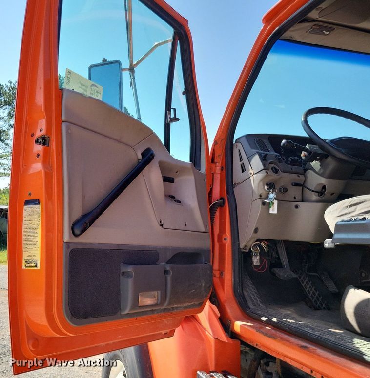 image for item DP5278 2003 Sterling L9500  dump truck