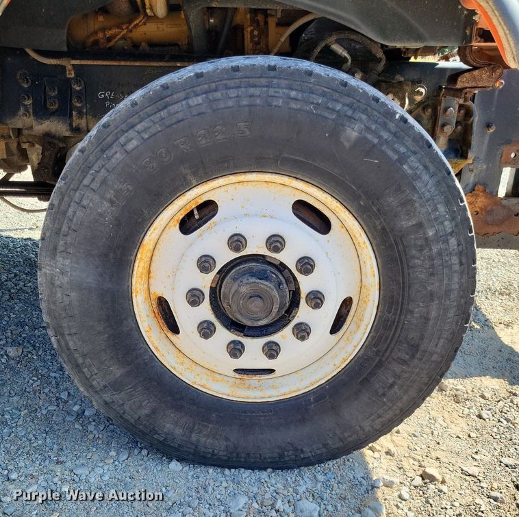 image for item DP5278 2003 Sterling L9500  dump truck