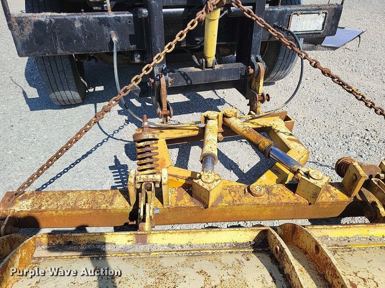 image for item DP5279 1999 GMC C8500  dump truck