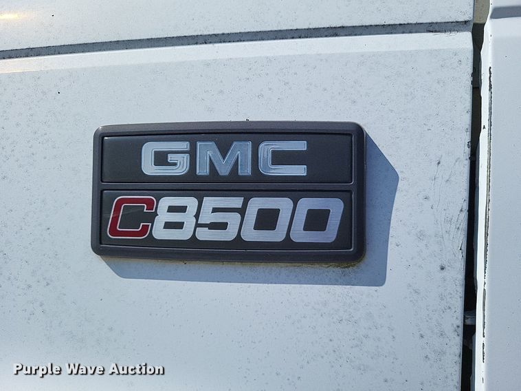 image for item DP5279 1999 GMC C8500  dump truck
