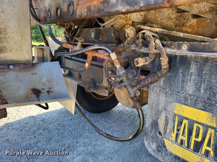 image for item DP5279 1999 GMC C8500  dump truck