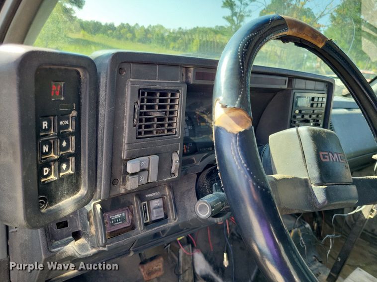 image for item DP5279 1999 GMC C8500  dump truck