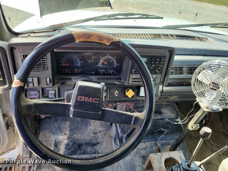 image for item DP5279 1999 GMC C8500  dump truck