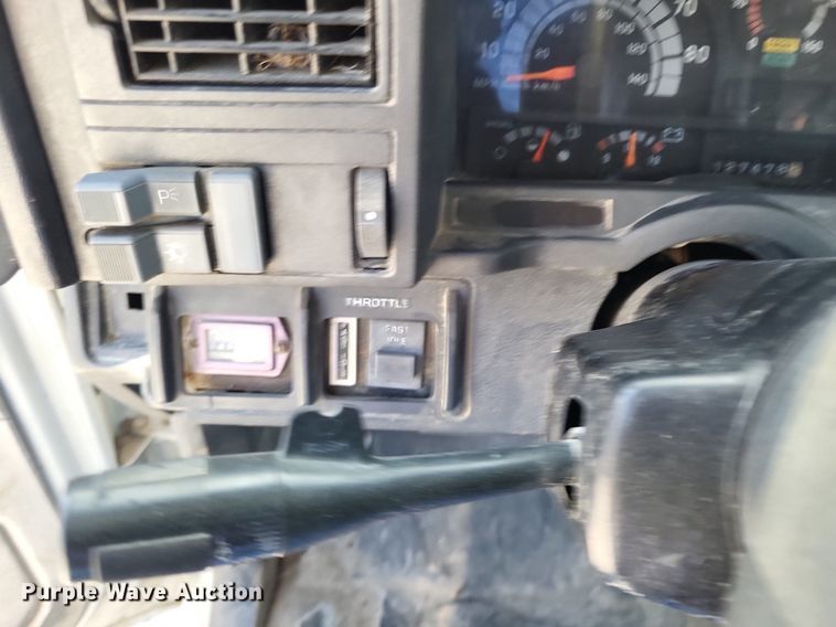 image for item DP5279 1999 GMC C8500  dump truck