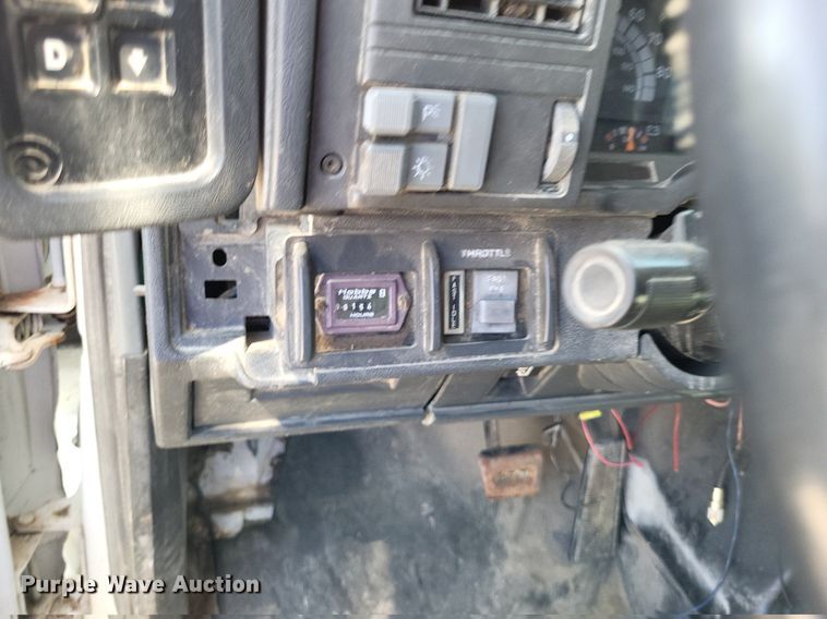 image for item DP5279 1999 GMC C8500  dump truck