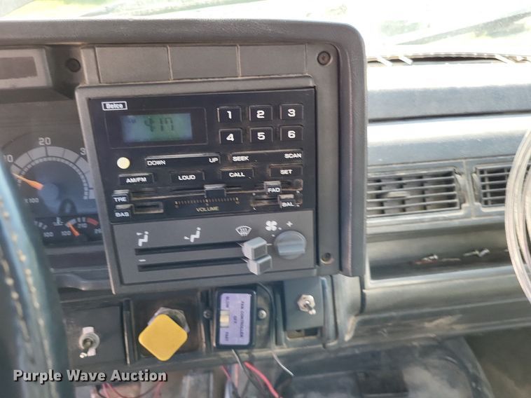 image for item DP5279 1999 GMC C8500  dump truck