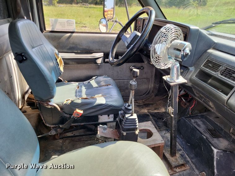 image for item DP5279 1999 GMC C8500  dump truck