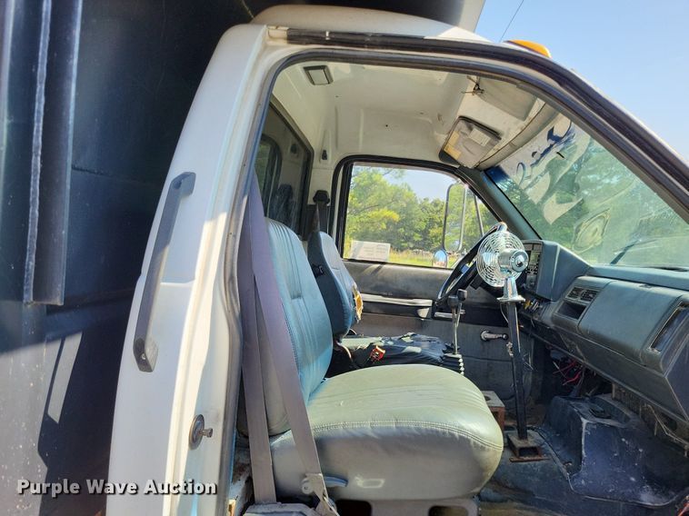 image for item DP5279 1999 GMC C8500  dump truck