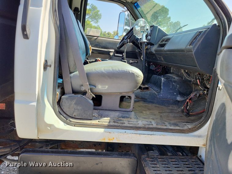 image for item DP5279 1999 GMC C8500  dump truck