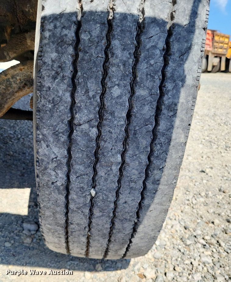 image for item DP5279 1999 GMC C8500  dump truck