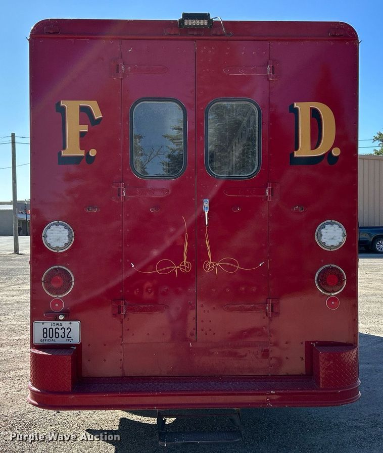 image for item DQ0960 1982 GMC  emergency response vehicle