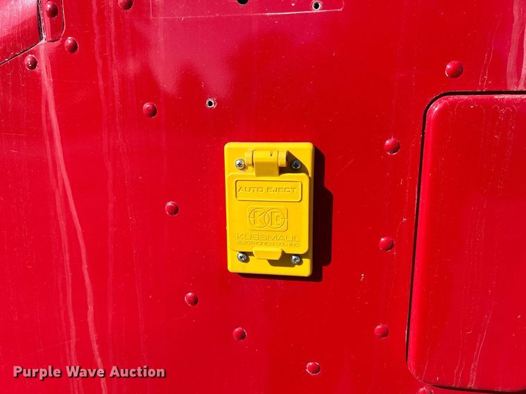 image for item DQ0960 1982 GMC  emergency response vehicle