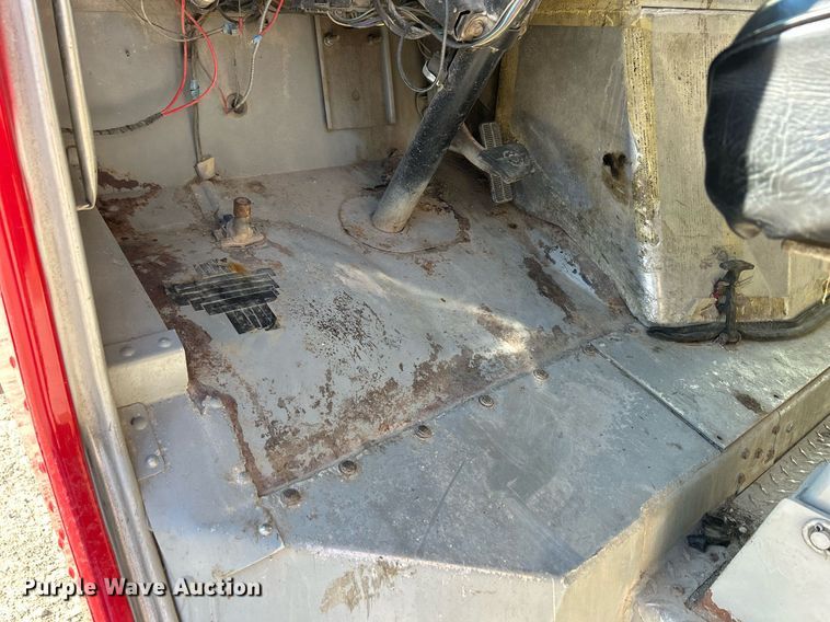 image for item DQ0960 1982 GMC  emergency response vehicle