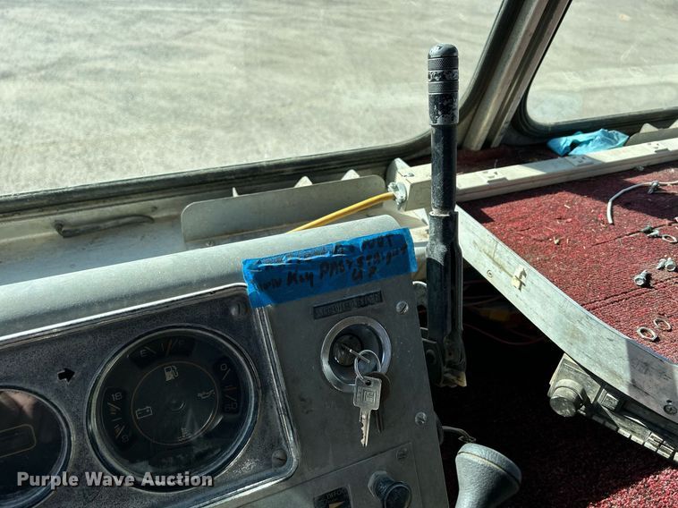 image for item DQ0960 1982 GMC  emergency response vehicle