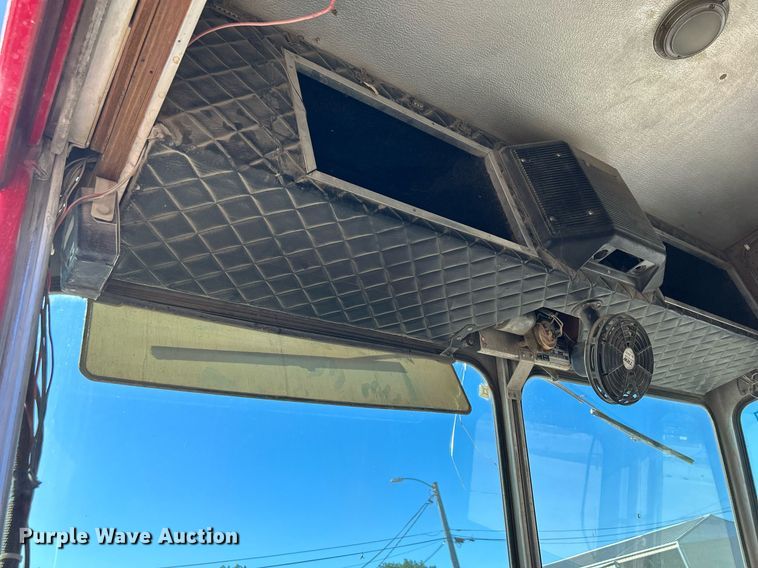 image for item DQ0960 1982 GMC  emergency response vehicle