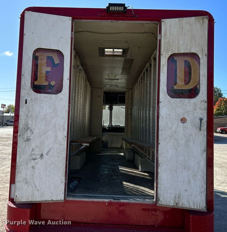 image for item DQ0960 1982 GMC  emergency response vehicle