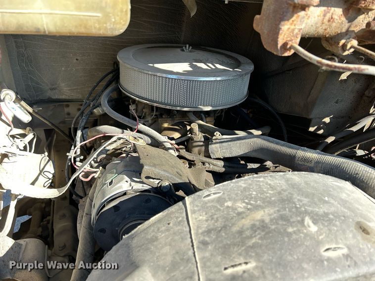 image for item DQ0960 1982 GMC  emergency response vehicle