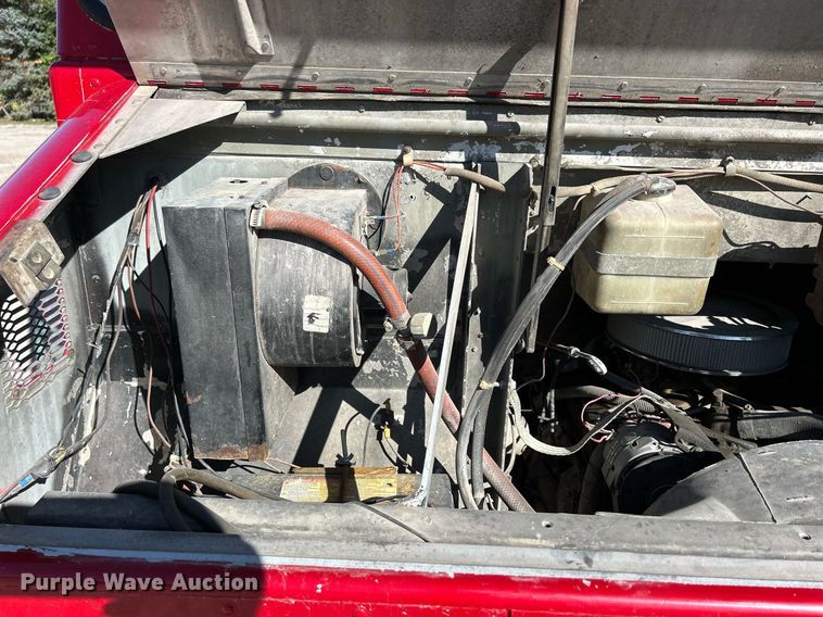 image for item DQ0960 1982 GMC  emergency response vehicle