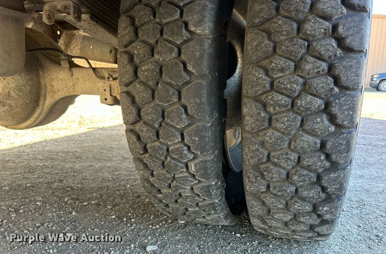 image for item DQ0960 1982 GMC  emergency response vehicle