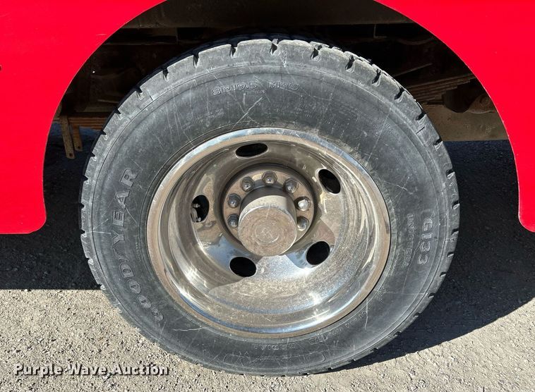 image for item DQ0960 1982 GMC  emergency response vehicle