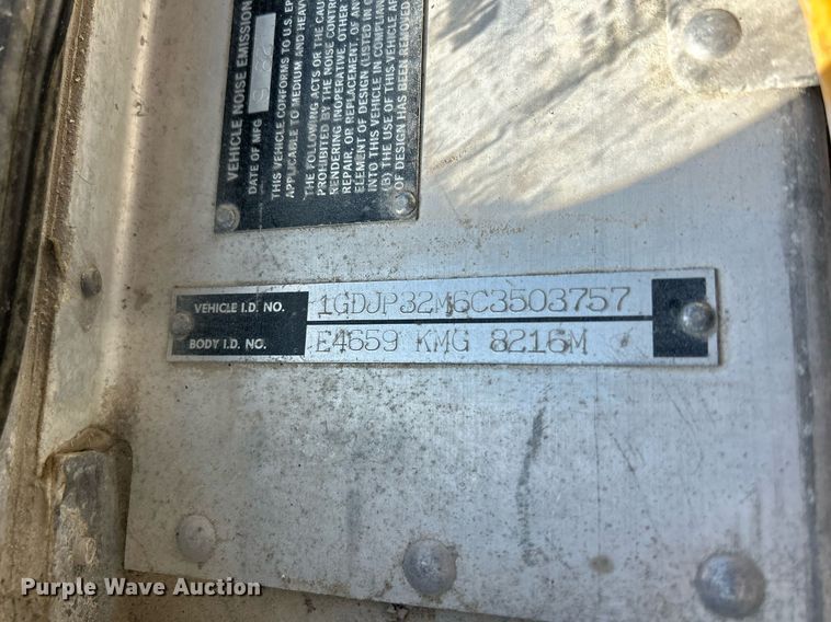 image for item DQ0960 1982 GMC  emergency response vehicle