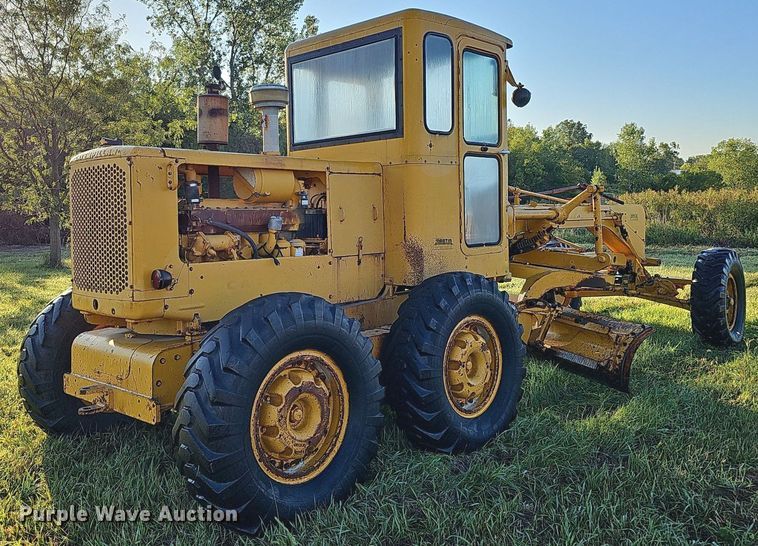 image for item DQ1174 1964 Caterpillar 12E  rigid frame motor grader