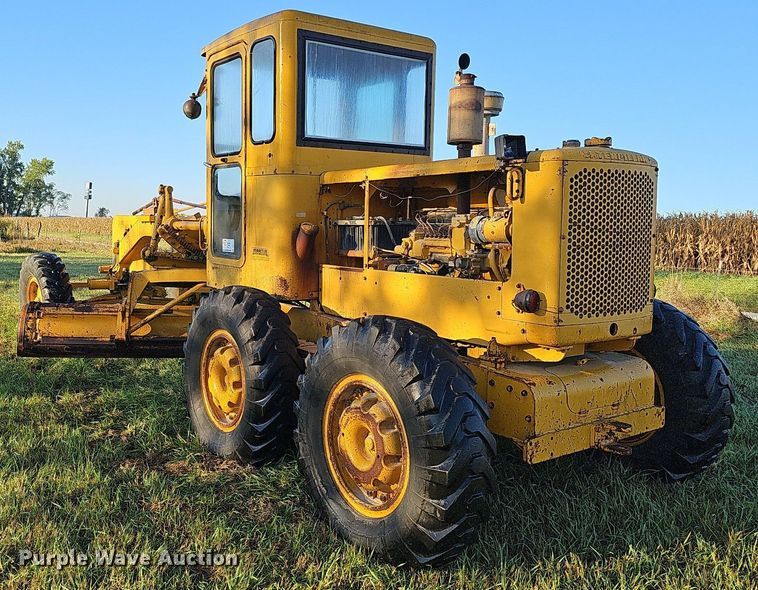 image for item DQ1174 1964 Caterpillar 12E  rigid frame motor grader