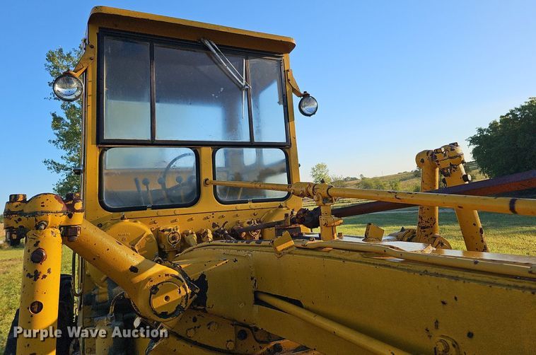 image for item DQ1174 1964 Caterpillar 12E  rigid frame motor grader