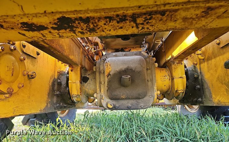 image for item DQ1174 1964 Caterpillar 12E  rigid frame motor grader