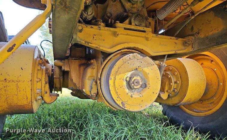 image for item DQ1174 1964 Caterpillar 12E  rigid frame motor grader