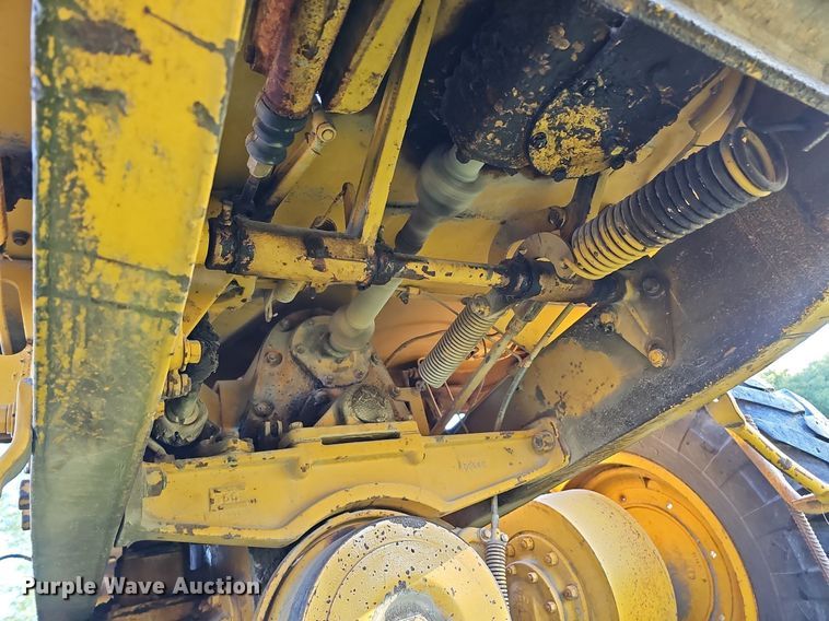 image for item DQ1174 1964 Caterpillar 12E  rigid frame motor grader