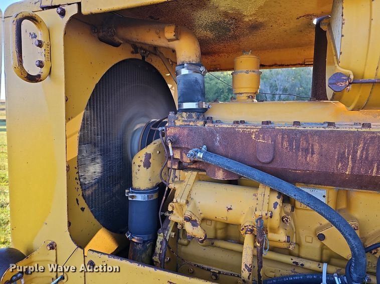 image for item DQ1174 1964 Caterpillar 12E  rigid frame motor grader