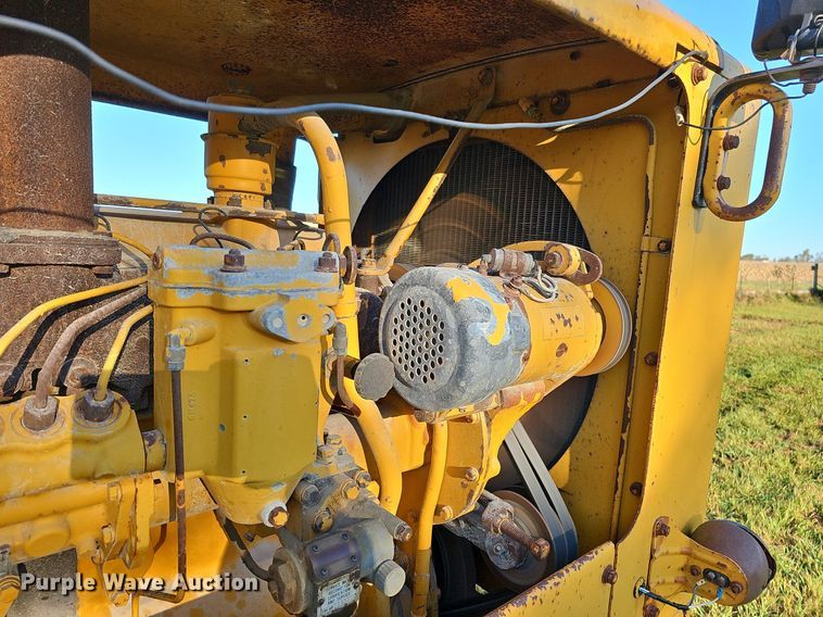 image for item DQ1174 1964 Caterpillar 12E  rigid frame motor grader