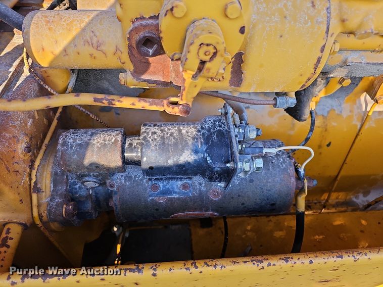 image for item DQ1174 1964 Caterpillar 12E  rigid frame motor grader