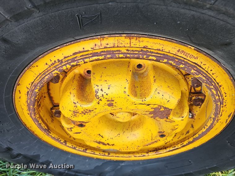 image for item DQ1174 1964 Caterpillar 12E  rigid frame motor grader