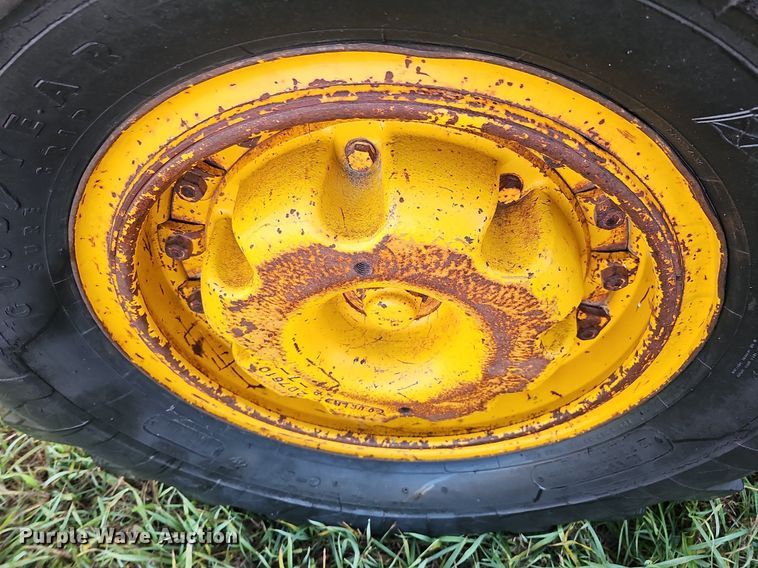 image for item DQ1174 1964 Caterpillar 12E  rigid frame motor grader