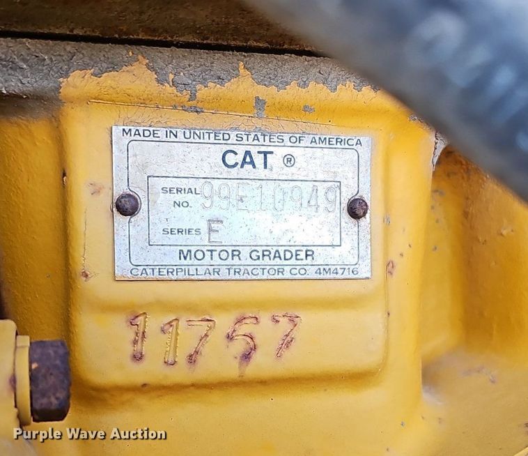 image for item DQ1174 1964 Caterpillar 12E  rigid frame motor grader